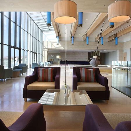 Hilton Dead Sea Resort & Spa Sweimeh Exterior photo The lounge at the airport