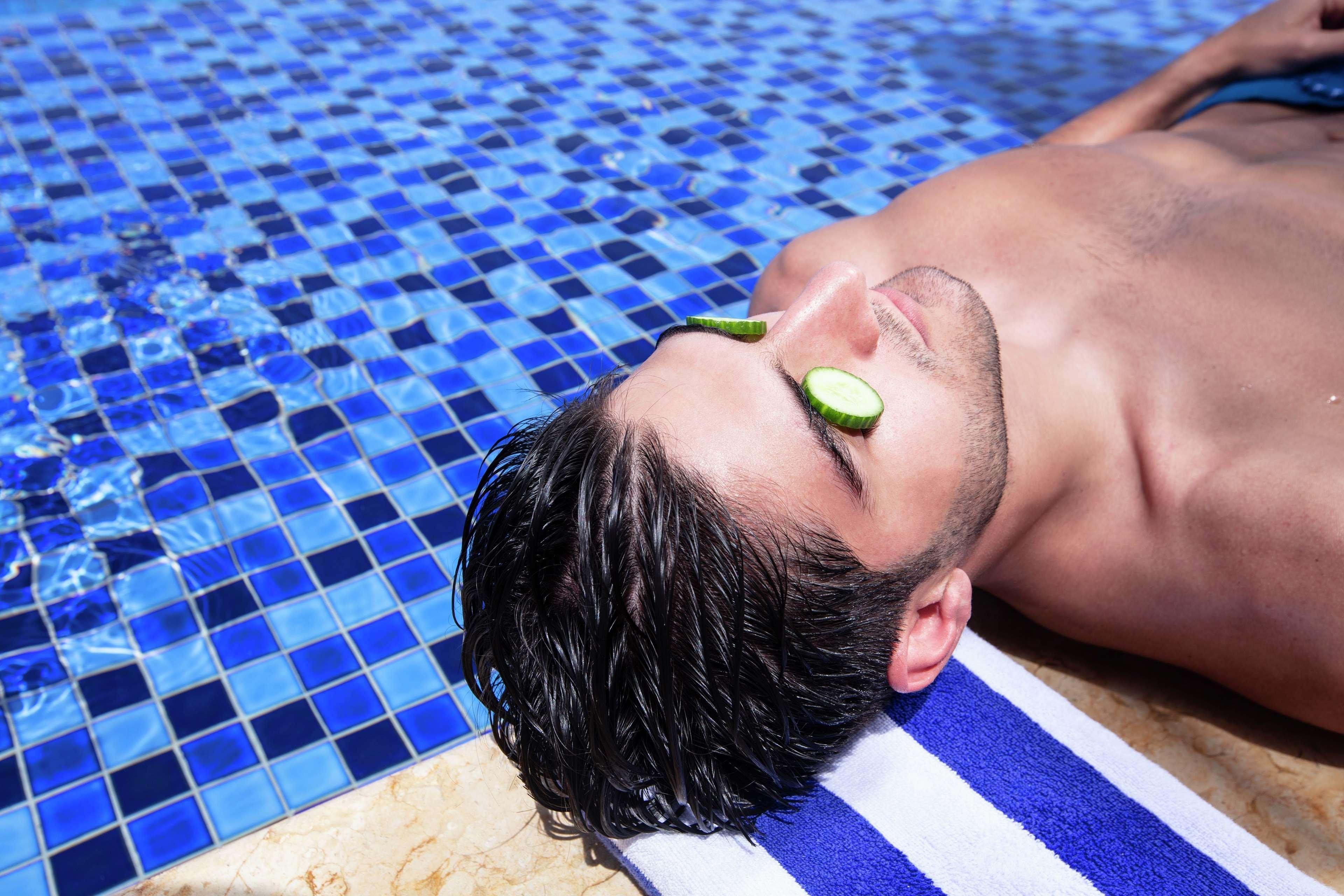 Hilton Dead Sea Resort & Spa Sweimeh Exterior photo A man with a short Caesar cut