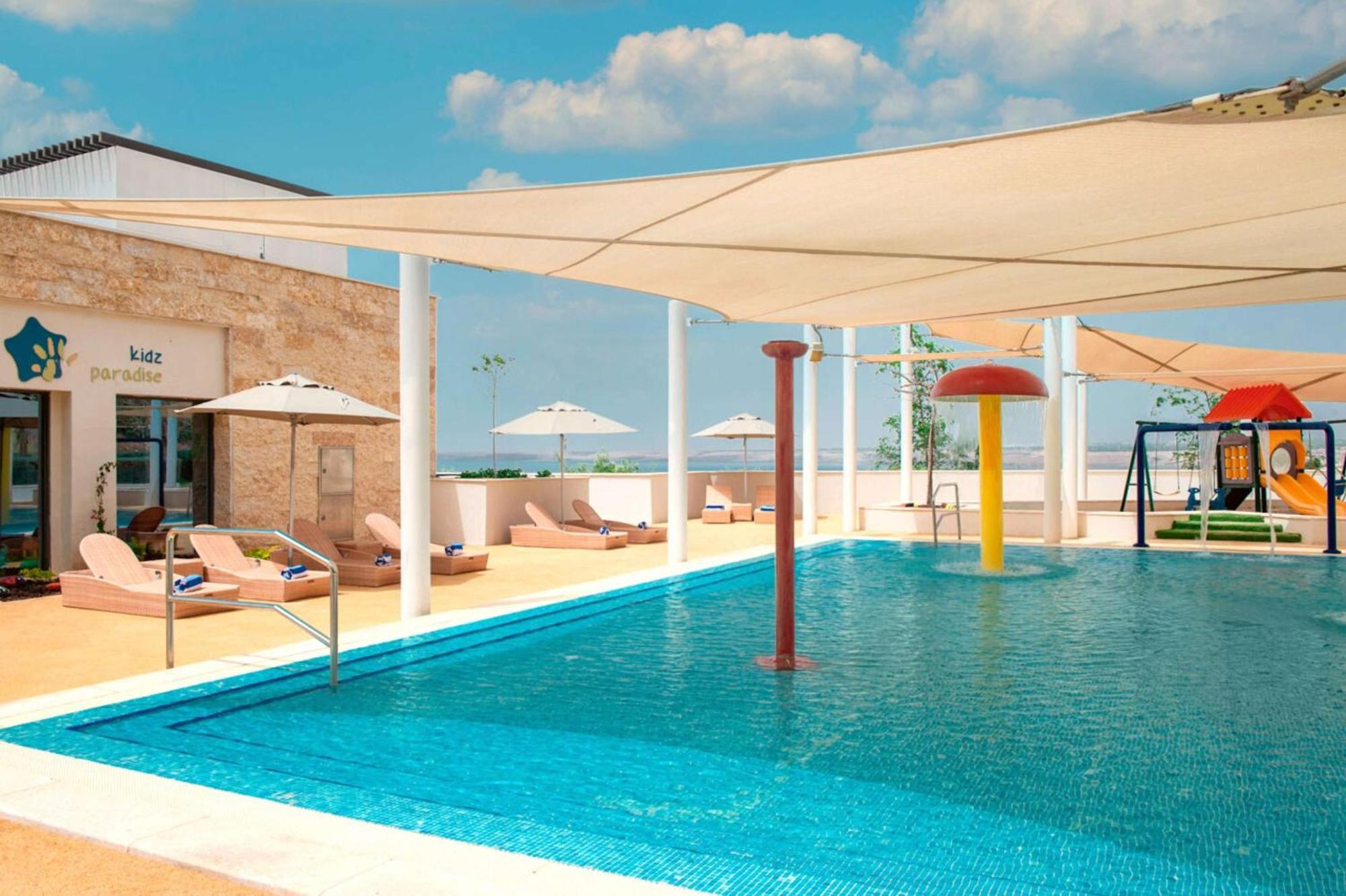 Hilton Dead Sea Resort & Spa Sweimeh Exterior photo Rooftop pool at the hotel
